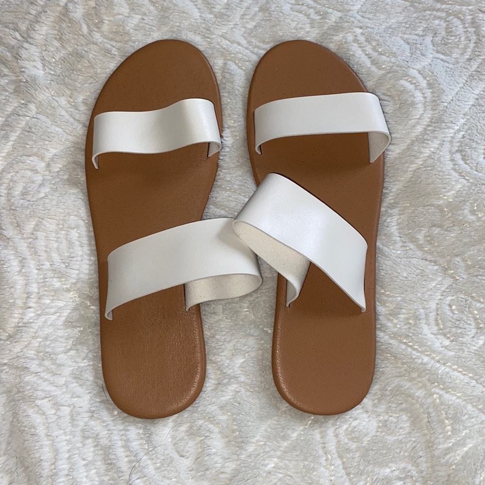 Women’s sandals